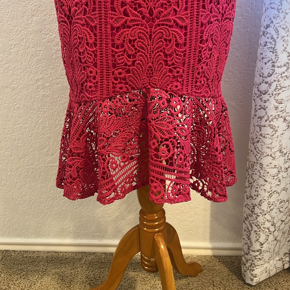 Guess Fuchsia Lace Midi Dress - Picture 4 of 8